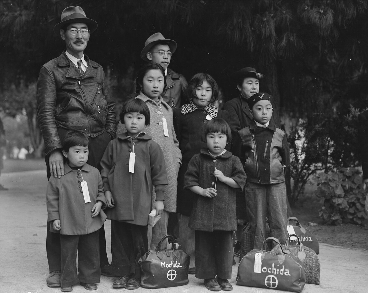 06 Photograph of Members of the Mochida Family Awaiting Evacuation NARA 537505
